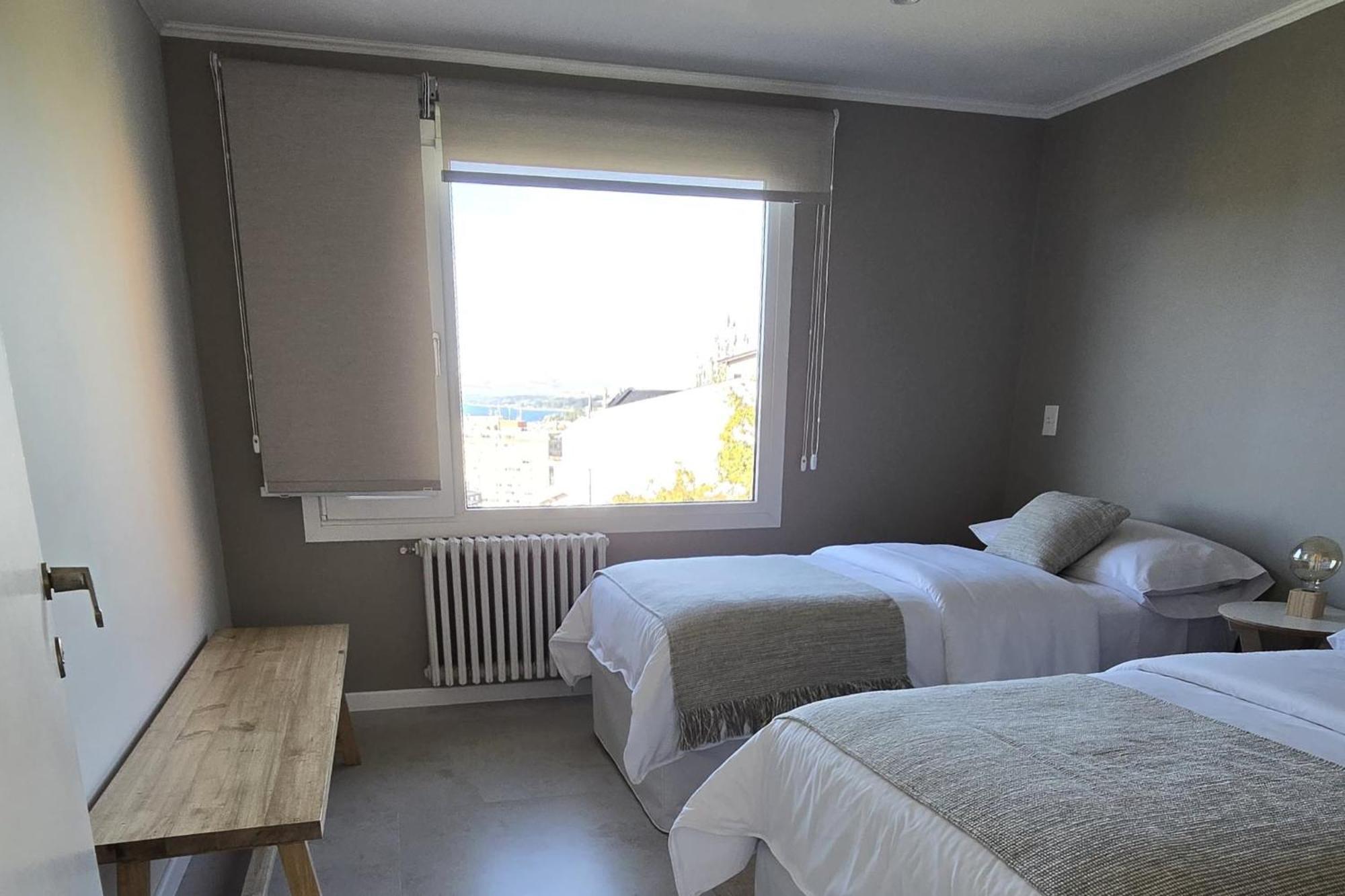 Departamento Completo En San Carlos De Bariloche, Argentina Apartment *